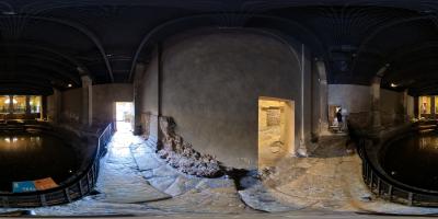 Circular bath